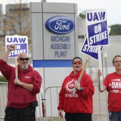 Autoworkers-Contract Vote